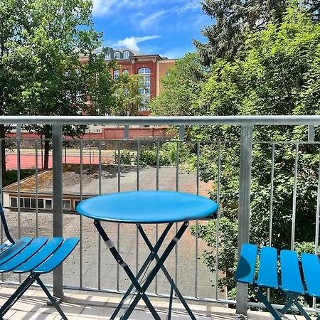 Schoenes City-Apartment Im Zentrum Mit Balkon Hof  Exterior photo