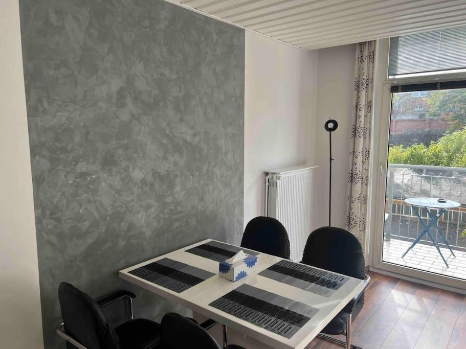 Schoene Im Zentrum Apartment